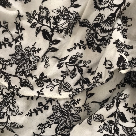 off the shoulder crop top - Picture 5 of 5